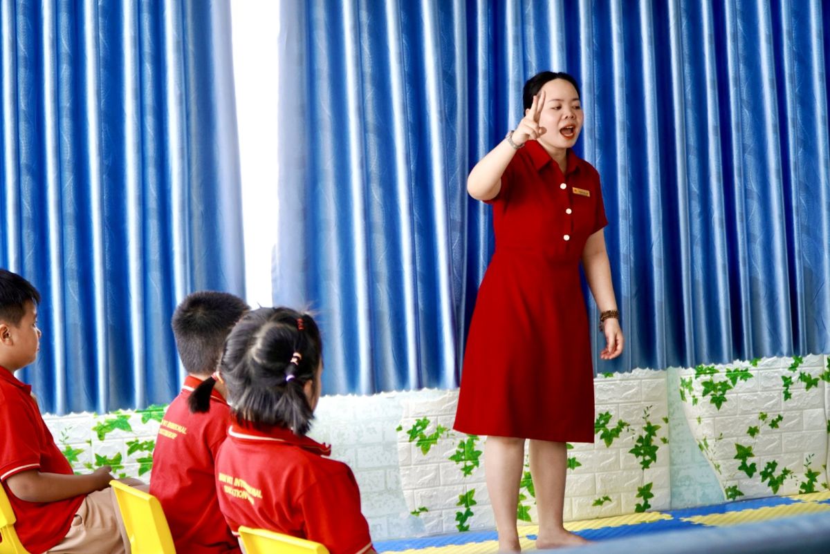 Chơi mà học – Học mà chơi cùng các bé tại Khai Sáng Education