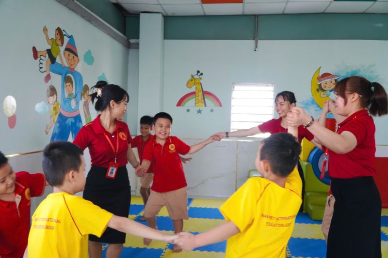 PHÁT TRIỂN TRÍ TUỆ - RÈN LUYỆN THỂ CHẤT CÙNG TRÒ CHƠI VẬN ĐỘNG